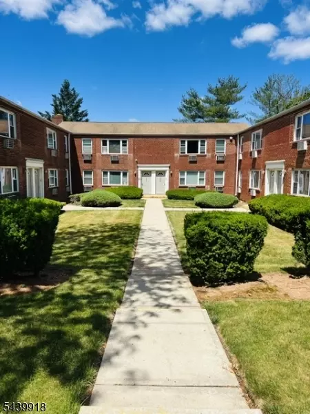 60 Fox Rd #3A, Edison, NJ 08817