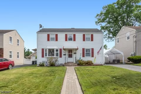 126 18th Ave, Elmwood Park, NJ 07407