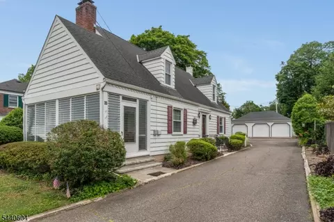 35 Elwood Ave, Flemington, NJ 08822