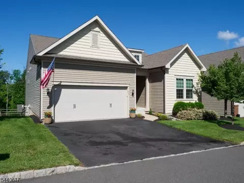 50 Sullivan Rd, Flemington, NJ 08822