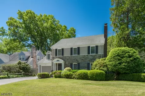 44 Wellington Ave, Short Hills, NJ 07078