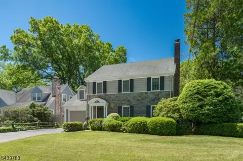 44 Wellington Ave, Short Hills, NJ 07078