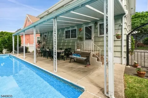 78 E Almira St, Bloomfield, NJ 07003
