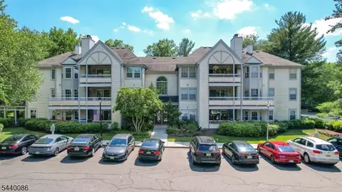120 Acadia Ct, Princeton, NJ 08540