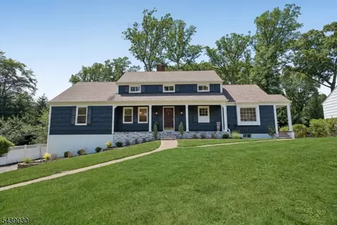 31 Bradwahl Dr, Morristown, NJ 07960