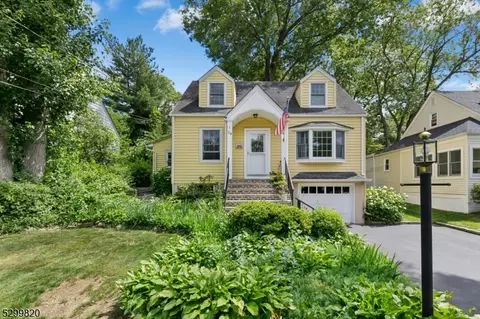39 Woodlawn Dr, Chatham Twp, NJ 07928