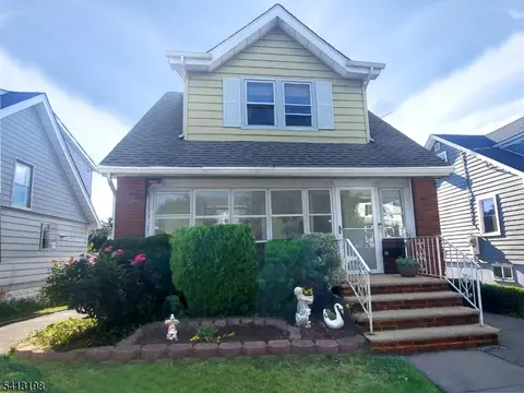 33 Garden Ave, Belleville, NJ 07109
