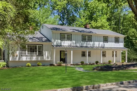 55 Green Hill Rd, Springfield, NJ 07081