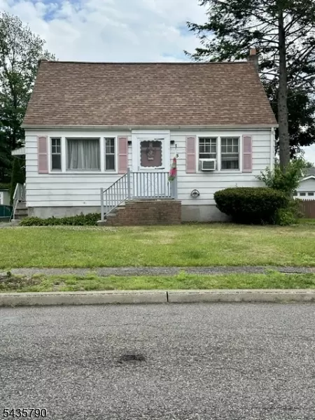 5 Roy Ave, Bloomingdale, NJ 07403
