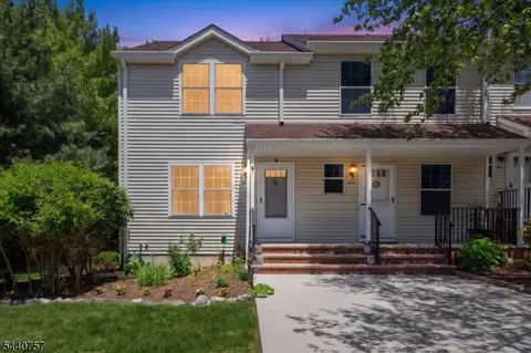 401 Wedgewood Cir, Flemington, NJ 08822
