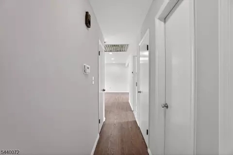 Entry Way - 21 Ash Rd, Edison, NJ 08817 photo 3 of 3