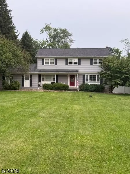 1 Oak Grove Rd, Flemington, NJ 08822