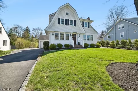 42 Locust Dr, Summit, NJ 07901