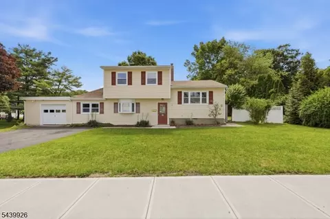 20 Michigan Ave, Wharton, NJ 07885