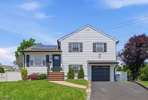 83 Rutan Rd, Belleville, NJ 07109