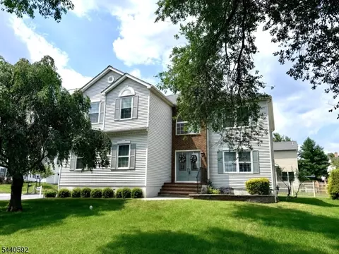 2 Craft Farm Dr, Bridgewater, NJ 08807