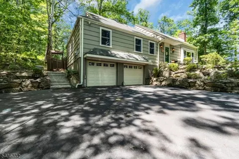 19 Mccann Mill Rd, Pottersville, NJ 07979
