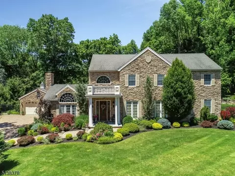 4 Dogwood Dr, Morristown, NJ 07960