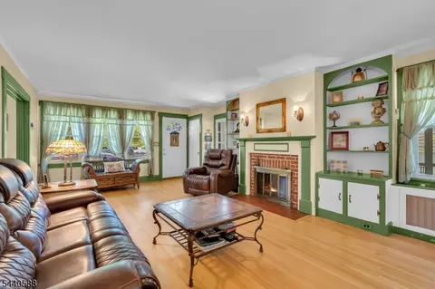 1141 Gresham Rd, Plainfield, NJ 07062 photo 5