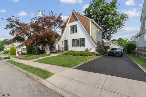 56 Summer St, Hawthorne, NJ 07506