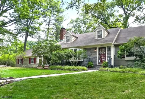 905 Charlotte Rd, Plainfield, NJ 07060