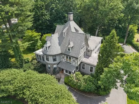 230 Springfield Ave, Summit, NJ 07901