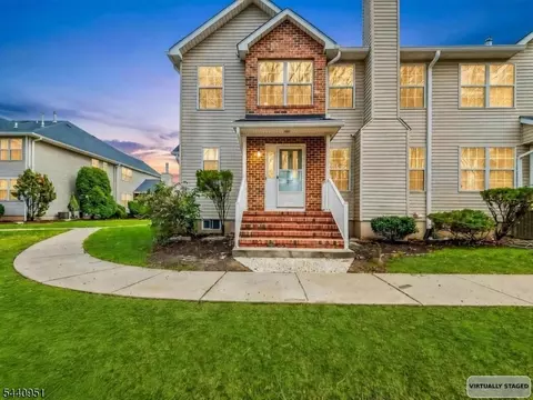 351 Bowler Ct, Piscataway, NJ 08854