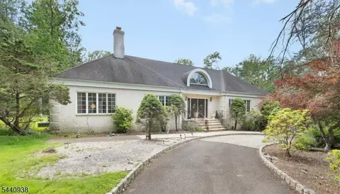 10 Loriann Rd, Warren, NJ 07059
