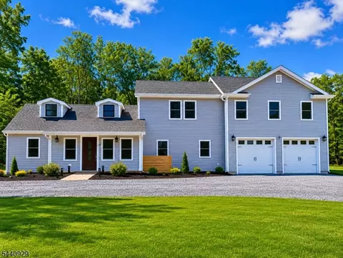8 Britton Rd, Delaware Twp, NJ 08559