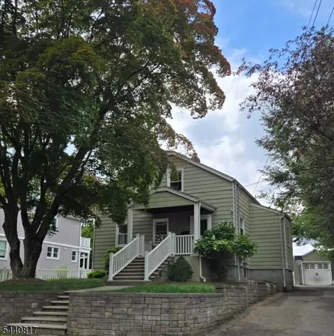 54 Chestnut Ave, Park Ridge, NJ 07656