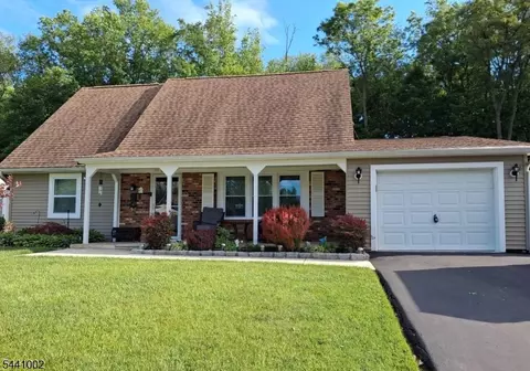 41 Evergreen Dr, Willingboro, NJ 08046