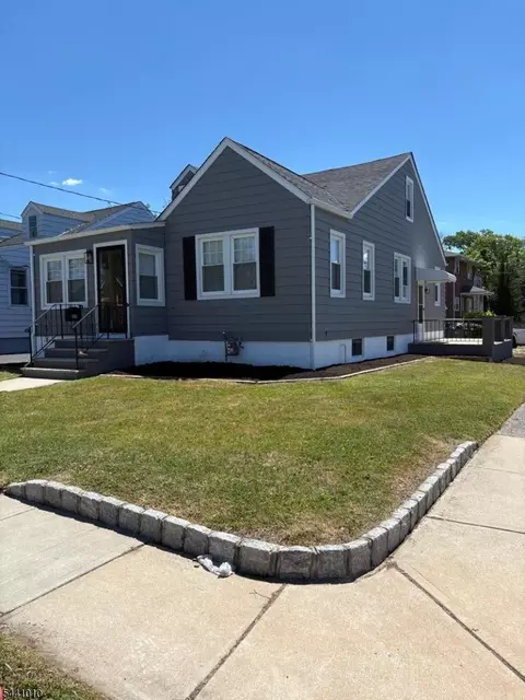 1019 W Henry St, Linden, NJ 07036