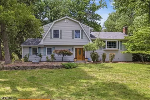 507 Terhune Ter, Wyckoff, NJ 07481