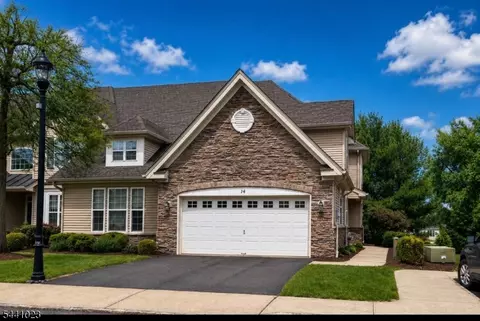 14 Fehervari Ct, Somerset, NJ 08873