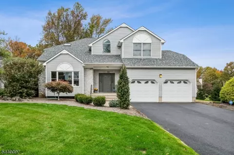 98 King St, Edison, NJ 08820