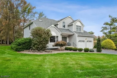 98 King St, Edison, NJ 08820 photo 2