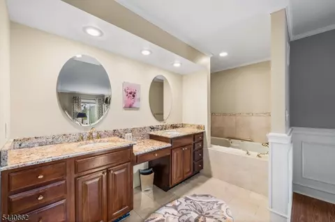Bath - 72 Bald Eagle Rd, Hackettstown, NJ 07840 photo 3 of 8