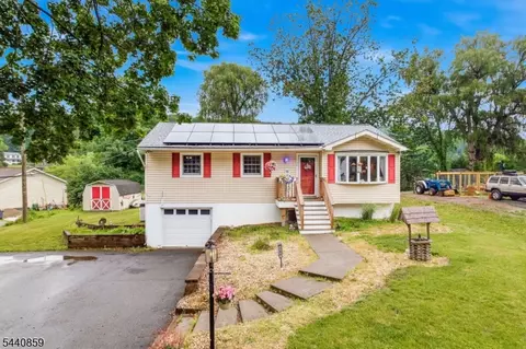 194 Decker Pond Rd, Green Twp, NJ 07821