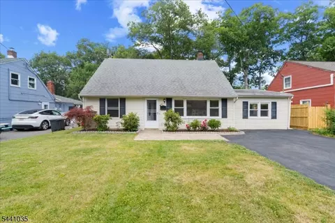40 Hunterdon Rd, West Orange, NJ 07052