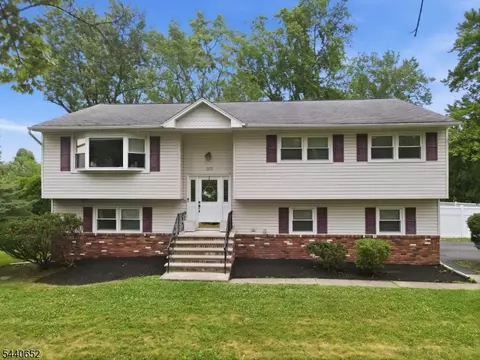 20 Arnold Dr, Parsippany, NJ 07054
