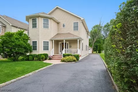 18 Brooklake Rd, Florham Park, NJ 07932