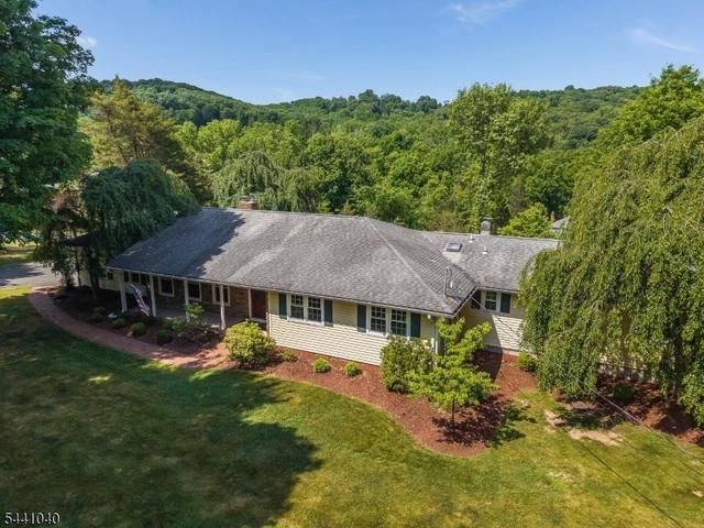 159 Old Clinton Rd, Flemington, NJ 08822