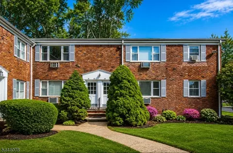 43 Conforti Ave #83, West Orange, NJ 07052