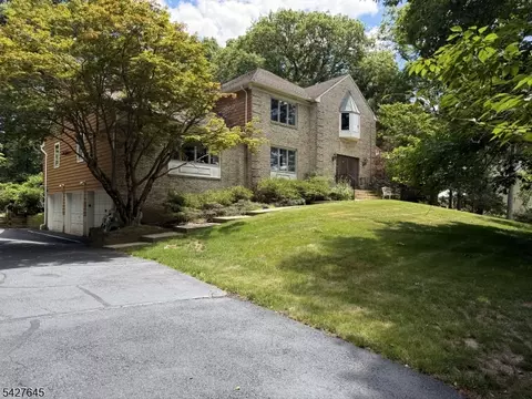 46 Copeland Rd, Denville, NJ 07834