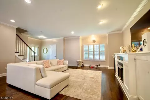 199 D Amboy Ave #199D, Metuchen, NJ 08840