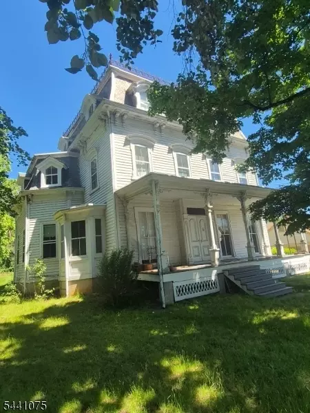 804 Old York Rd, Raritan, NJ 08869