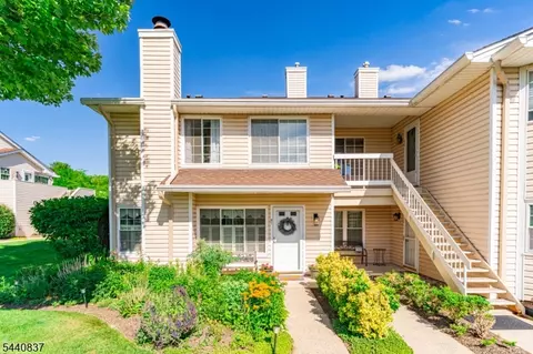 51 Foxwood Court Ondo, Bedminster, NJ 07921