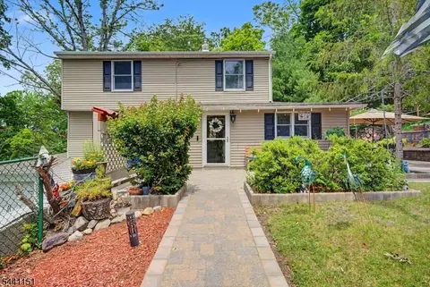 102 E Belleview Ave, Butler, NJ 07405