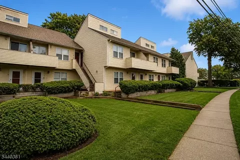 156 Liberty St #8, Little Ferry, NJ 07643