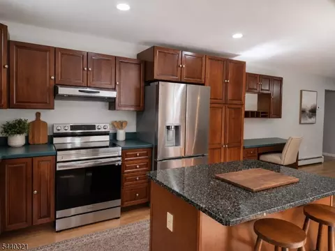 3 Thomas Dr, Hackettstown, NJ 07840 photo 6